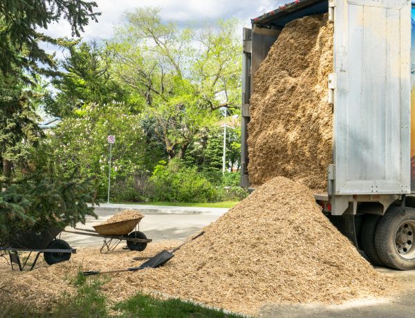 Wood Chips Delivery in Post Falls