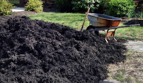 Black Mulch Delivery in Post Falls