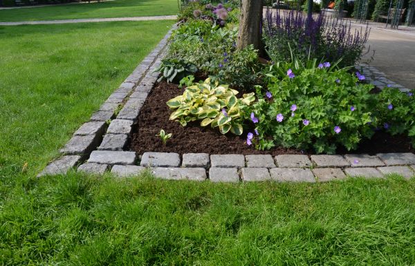 Flower Bed Mulching in Post Falls